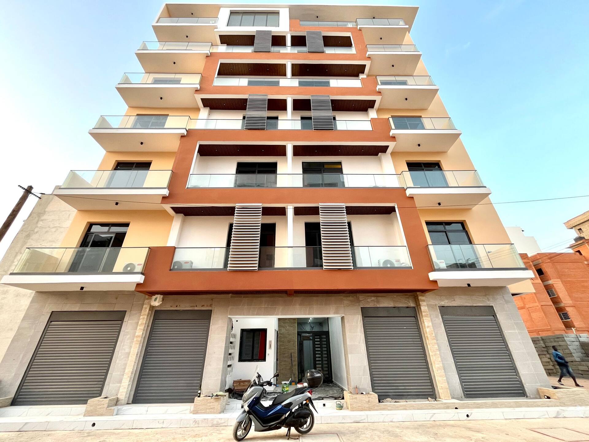 Façade et bâtiment Tukki Home TH20 aux Almadies